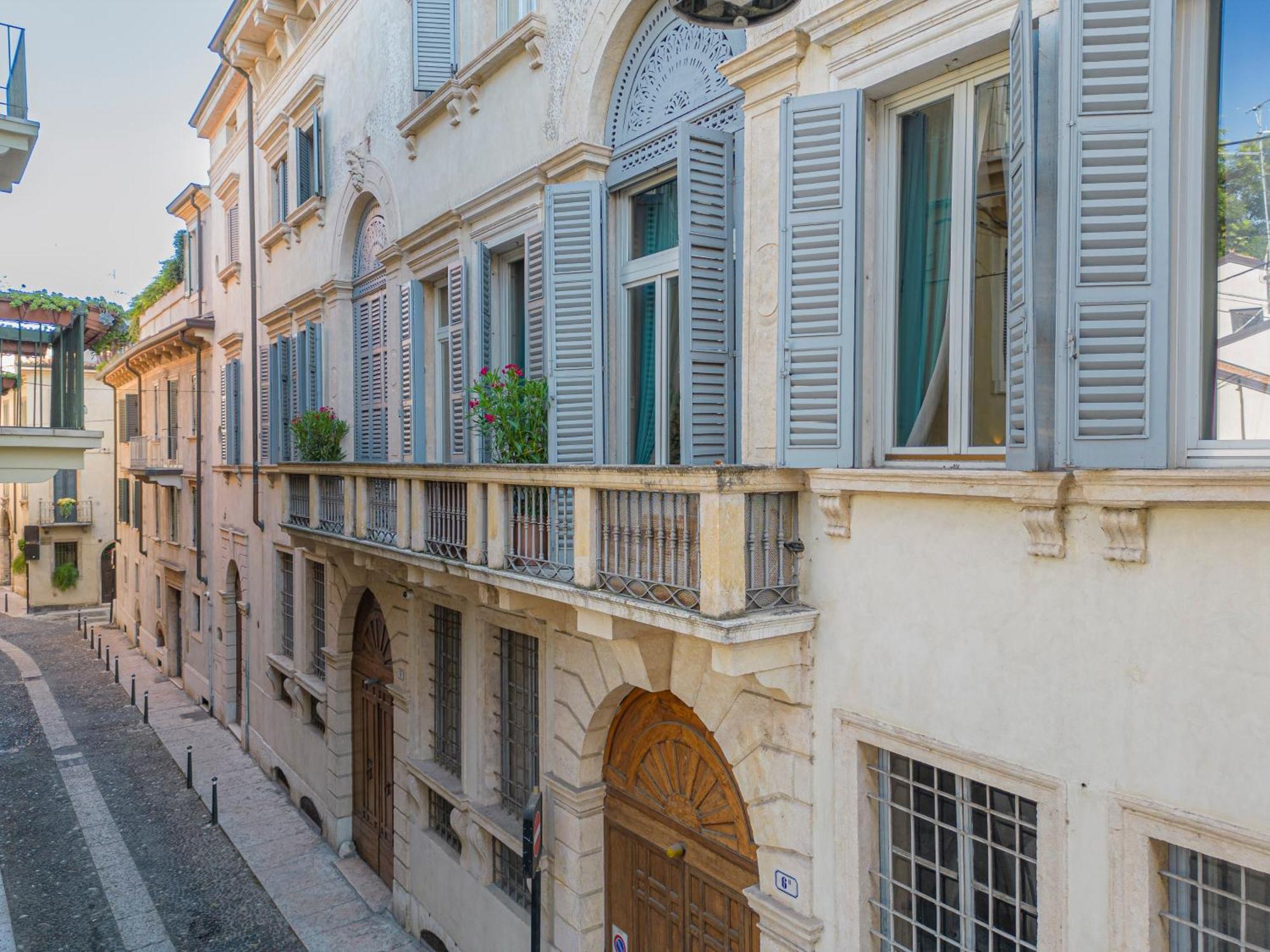 Corte Realdi - Palazzo Camozzini Verona Exteriör bild